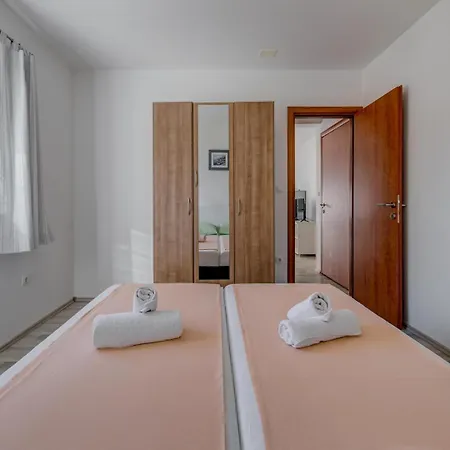With Shared Pool
