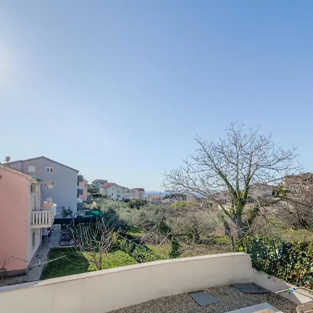 Guest house With Shared Pool *