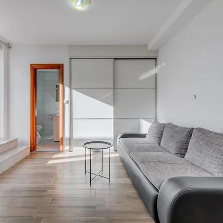 With Shared Pool Gasthuis 4*