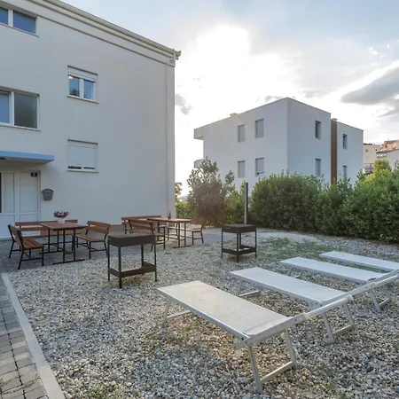 With Shared Pool 4* Podstrana