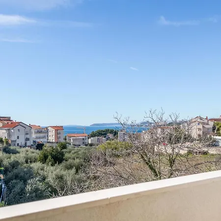 بيت ضيافة With Shared Pool