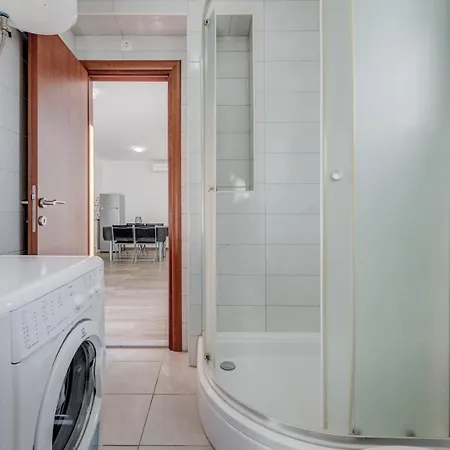 With Shared Pool 4* بودْسْتغانا